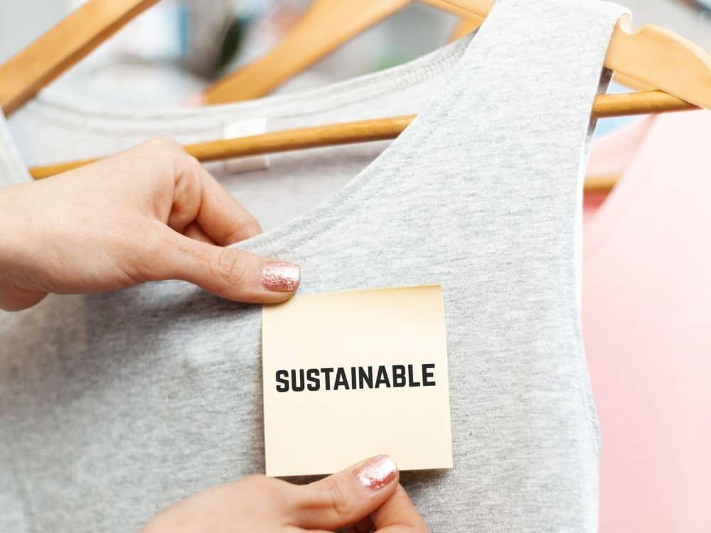 Sustainable Style Tips for the Modern Consumer - Mochila