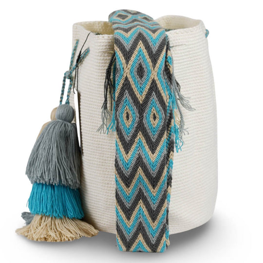 Colorful Wayuu bag patterns