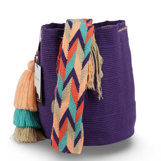 Colorful Wayuu bag patterns