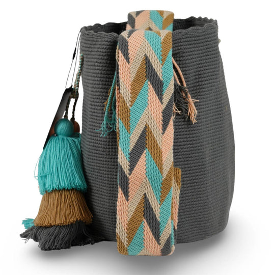 Colorful Wayuu bag patterns