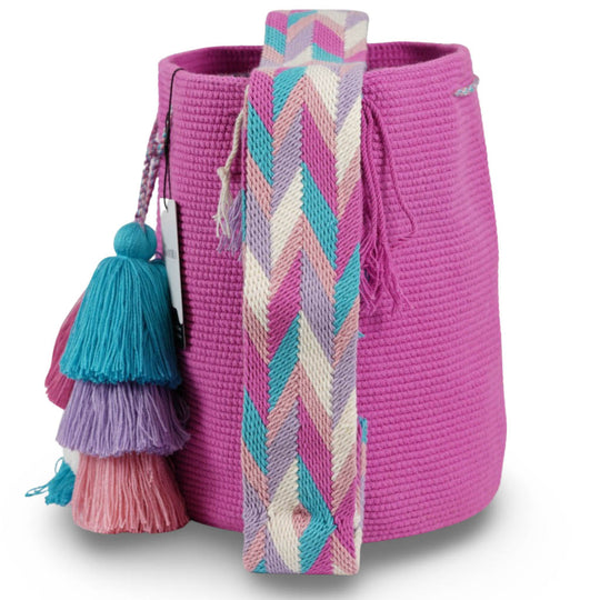 Colorful Wayuu bag patterns