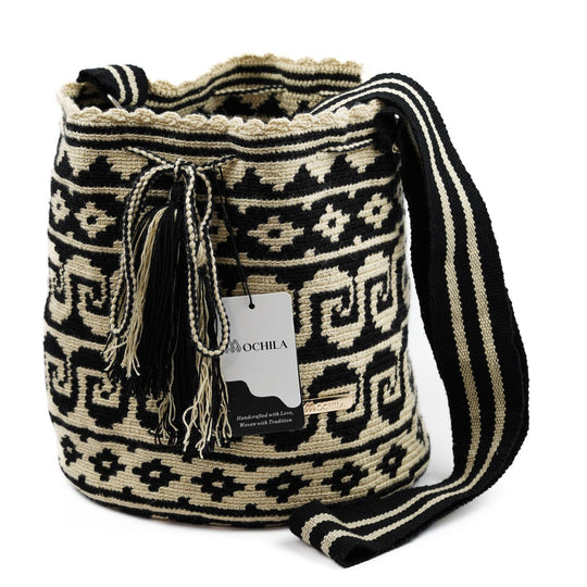 Colorful Wayuu bag patterns