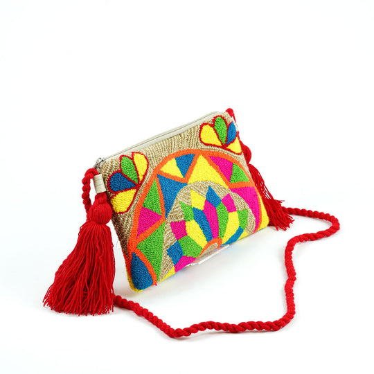 Colorful Wayuu bag patterns