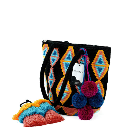 Colorful Wayuu bag patterns