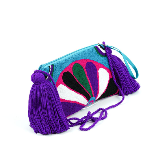 Colorful Wayuu bag patterns