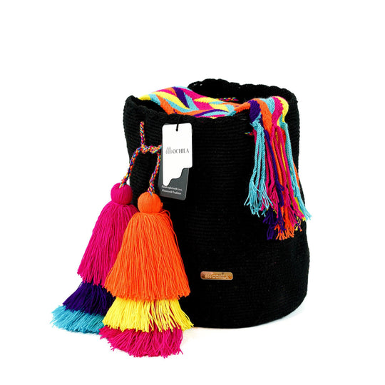 Colorful Wayuu bag patterns