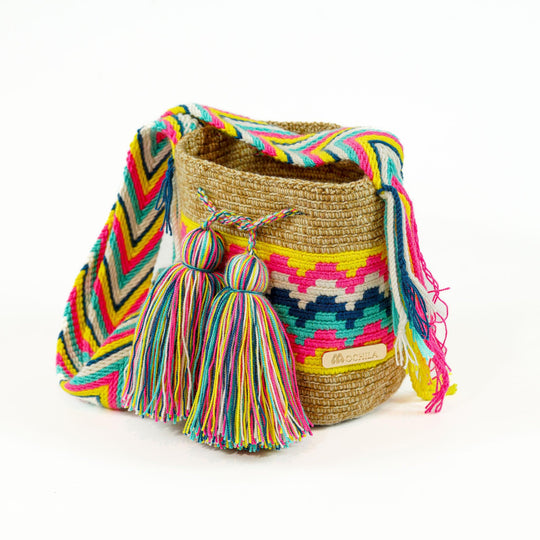 Colorful Wayuu bag patterns