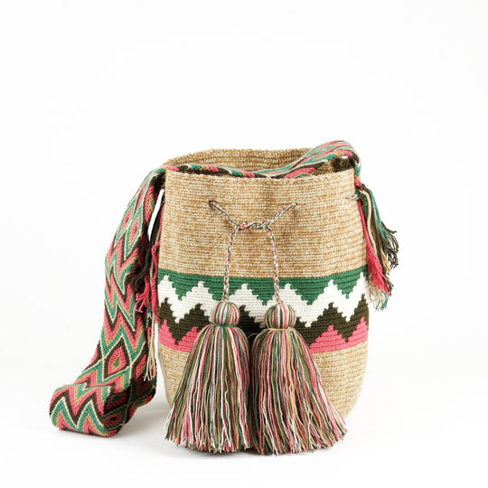 Colorful Wayuu bag patterns