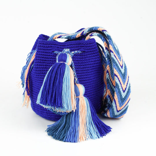 Colorful Wayuu bag patterns