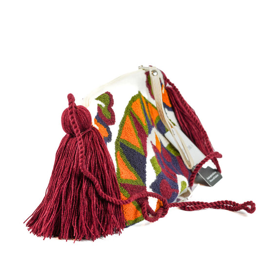 Colorful Wayuu bag patterns