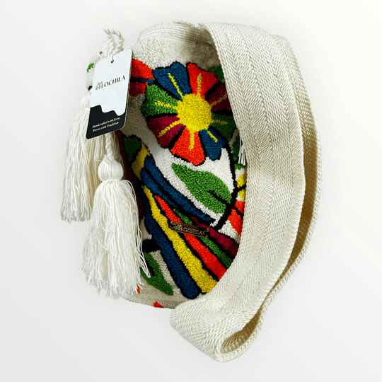 Colorful Wayuu bag patterns