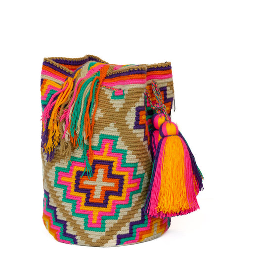 Versatile Wayuu bag style