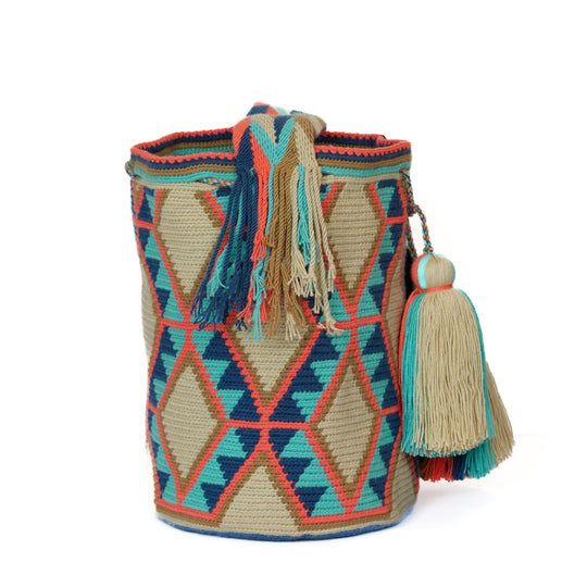 Versatile Wayuu bag style