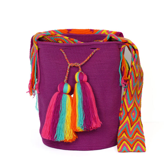 Colorful Wayuu bag patterns