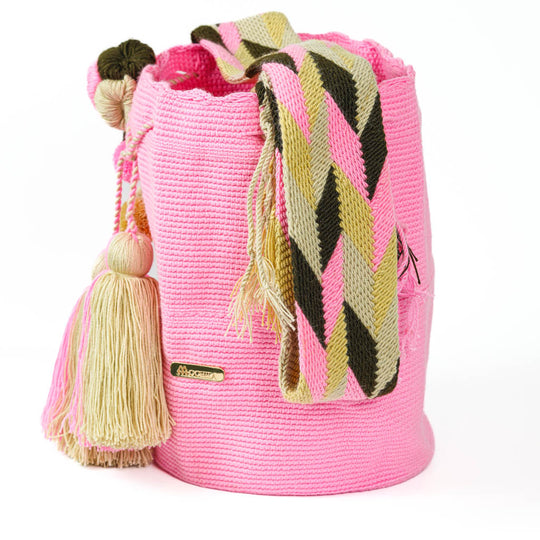 Colorful Wayuu bag patterns