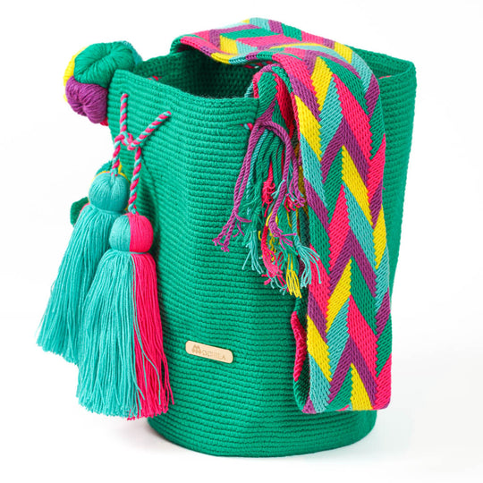 Colorful Wayuu bag patterns