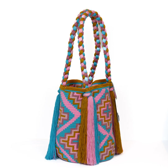 Colorful Wayuu bag patterns