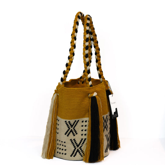 Colorful Wayuu bag patterns