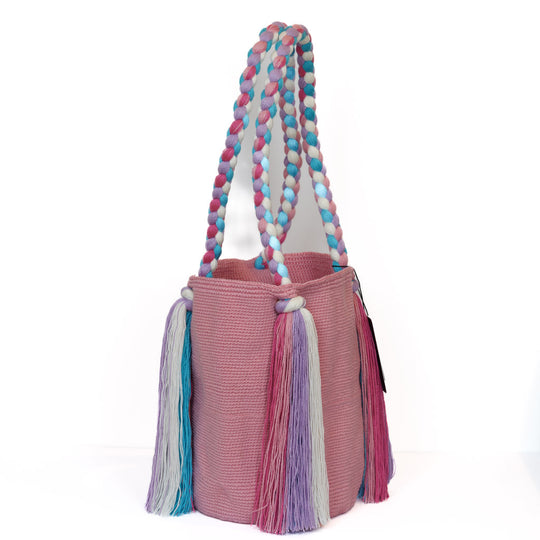 Colorful Wayuu bag patterns