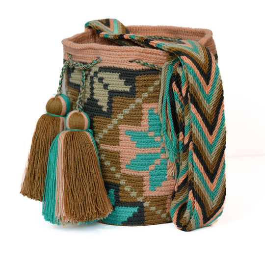 Colorful Wayuu bag patterns