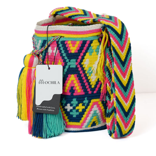 Colorful Wayuu bag patterns