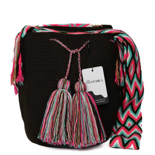 Colorful Wayuu bag patterns