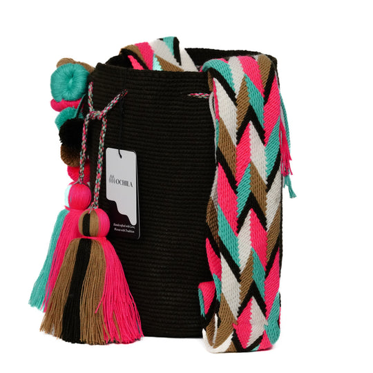 Colorful Wayuu bag patterns