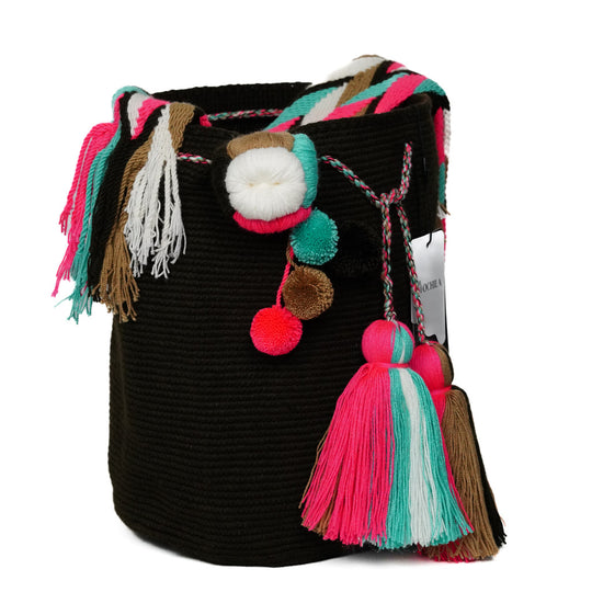 Versatile Wayuu bag style