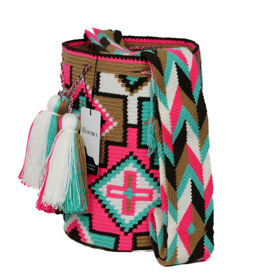 Colorful Wayuu bag patterns