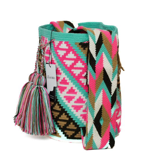 Colorful Wayuu bag patterns