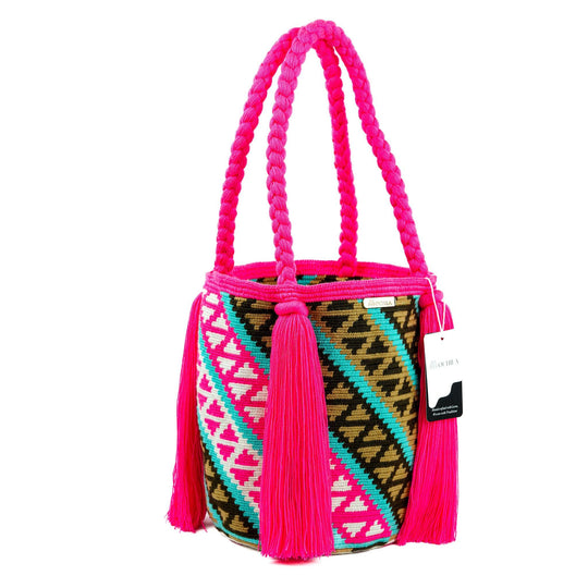 Colorful Wayuu bag patterns