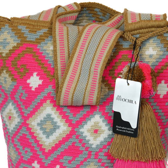 Versatile Wayuu bag style