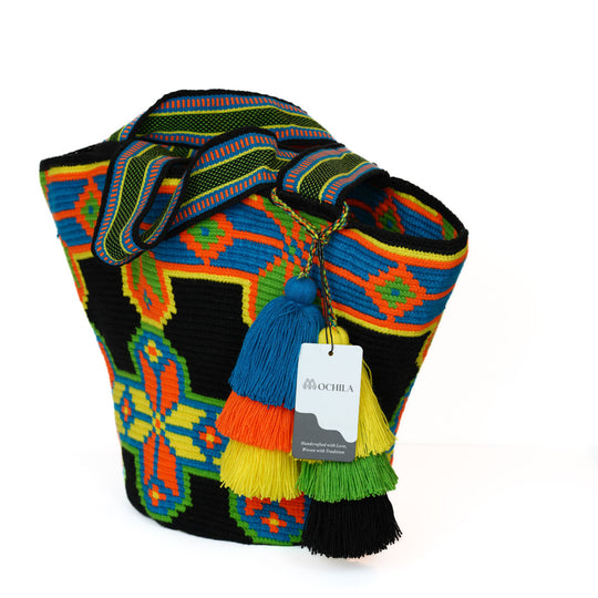 Colorful Wayuu bag patterns