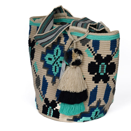 Colorful Wayuu bag patterns