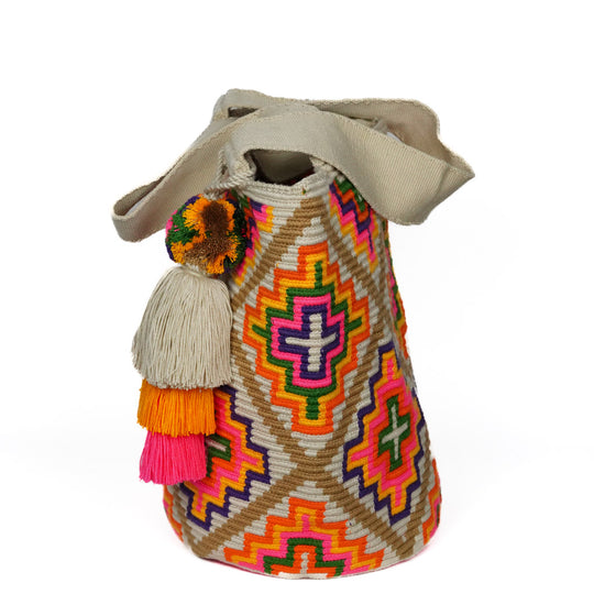 Colorful Wayuu bag patterns