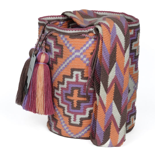 Colorful Wayuu bag patterns